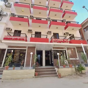 Merry Land & Roof Nile Restaurant Otel Luksor