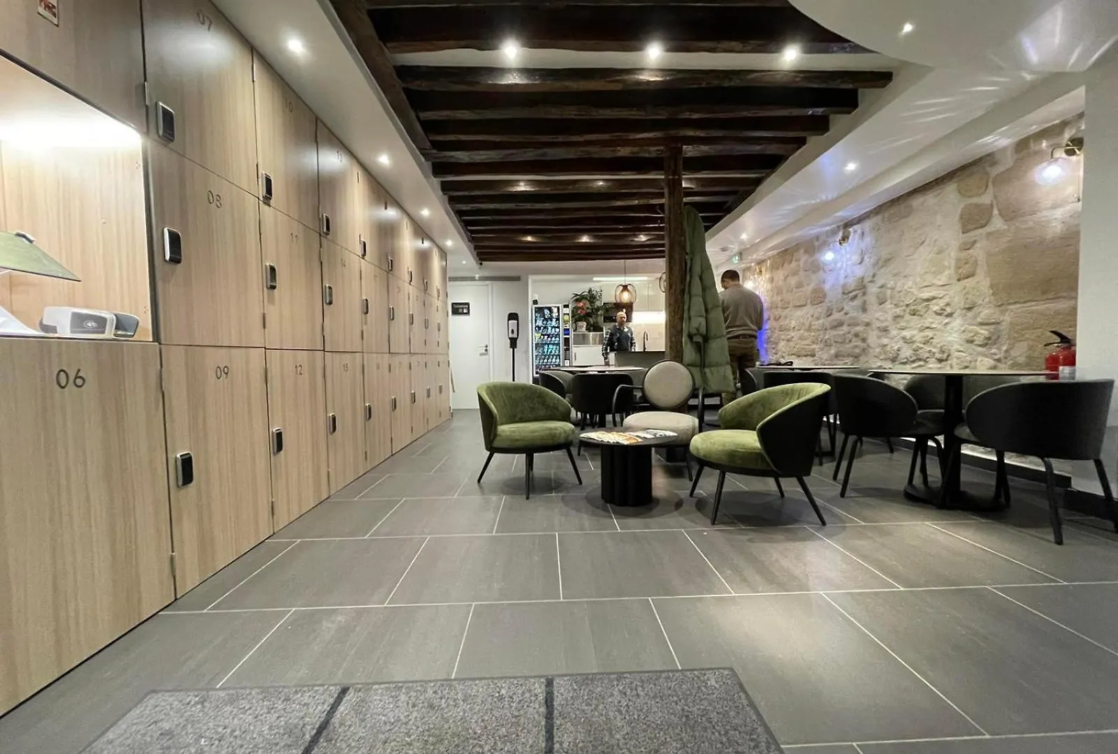 ***  פריז Hotel De La Herse D'Or צרפת