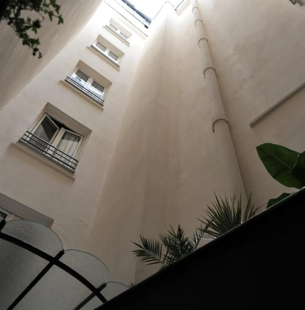 פריז Hotel De La Herse D'Or