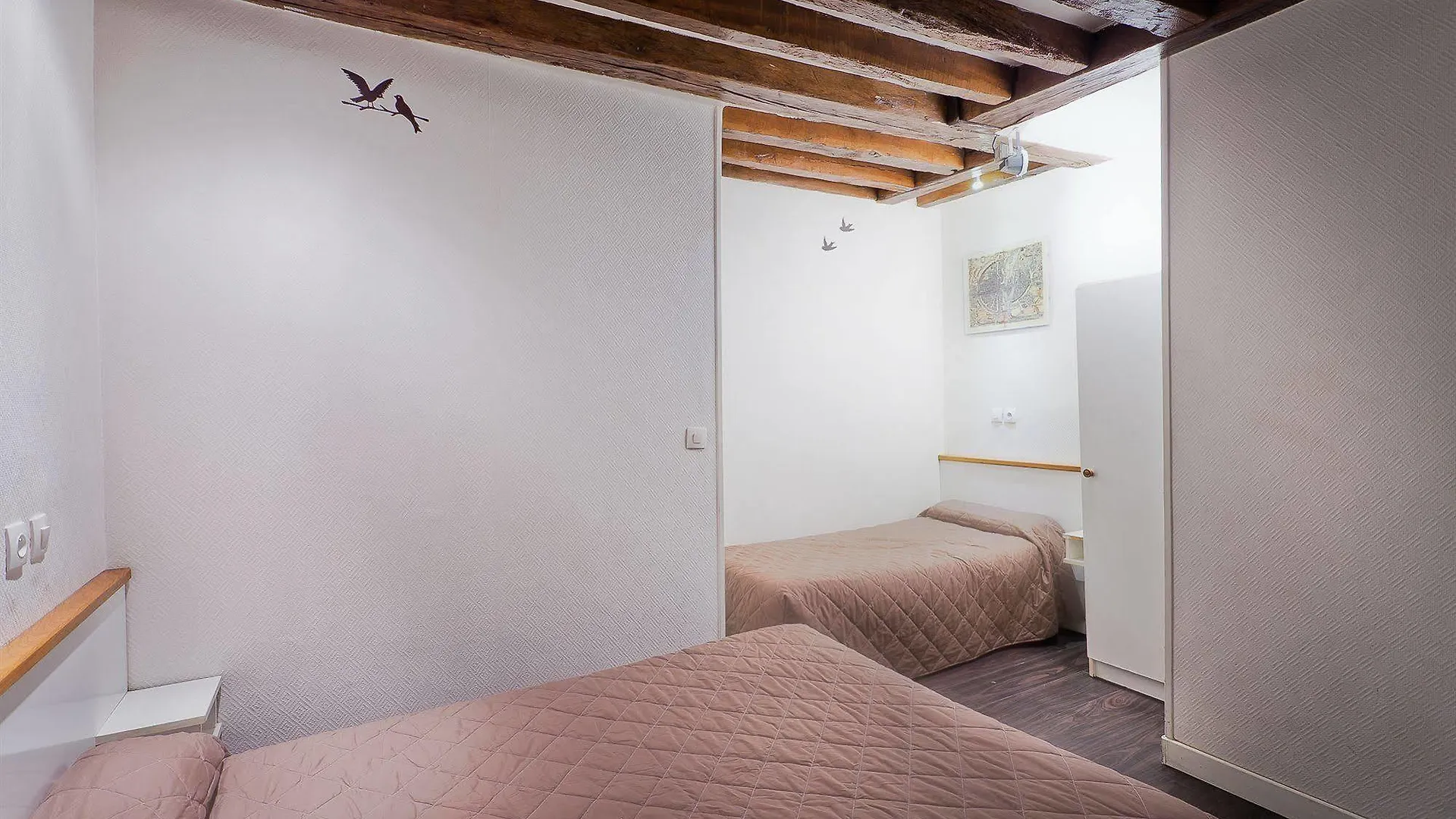 פריז Hotel De La Herse D'Or 3*,  צרפת