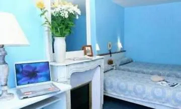 Hotel De La Herse D'Or Paris 3*,